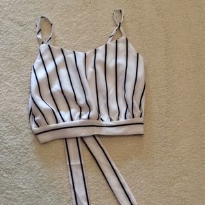 💧Cute cropped tank top💧